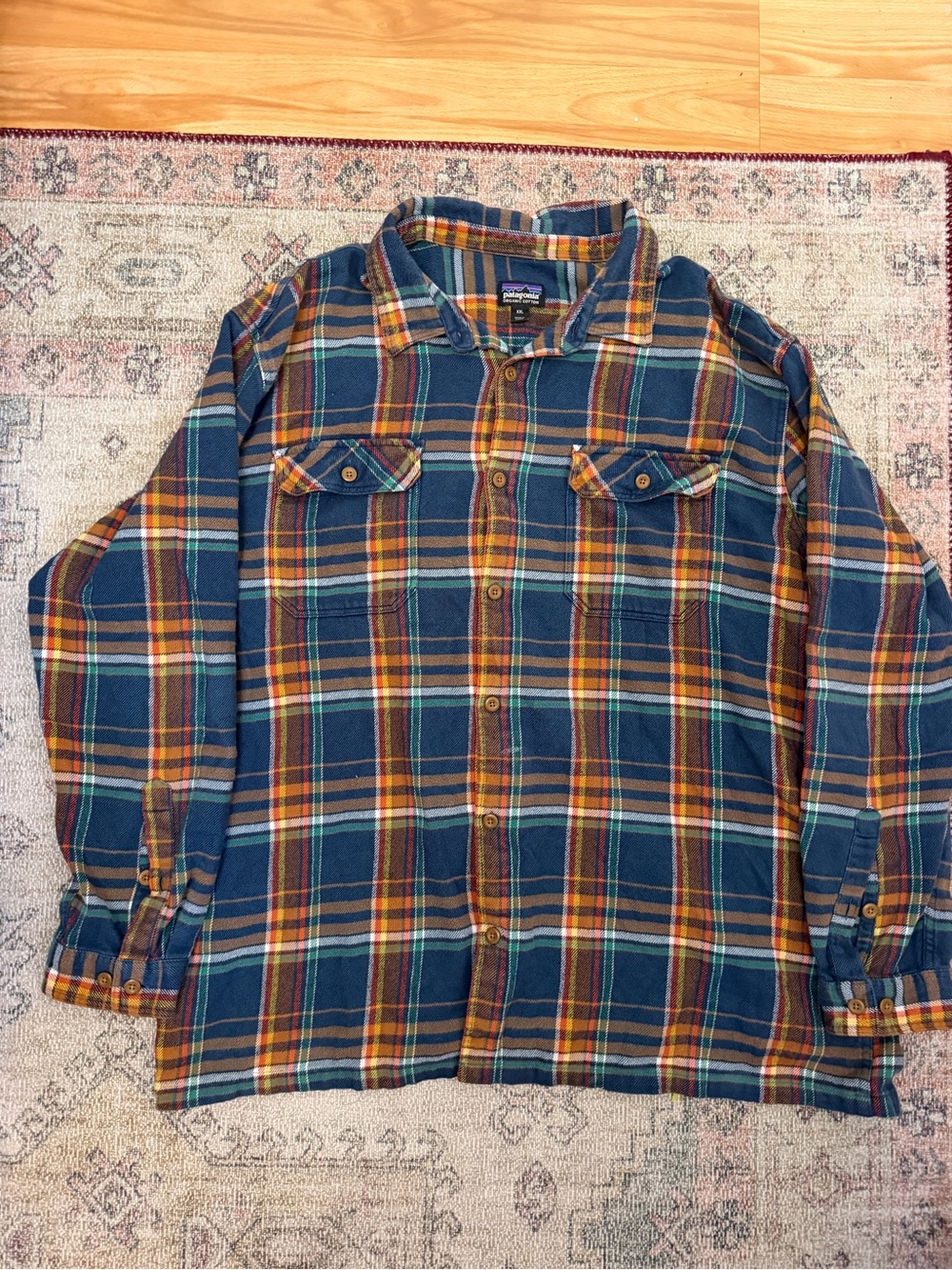Patagonia Blue & Mustard Plaid Lightweight Flannel Shirt Jacket